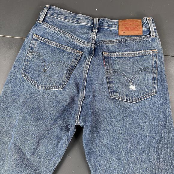 Levis 501 Jeans Womens 28x32 Blue Light Wash Factory Distessed Premium Quality - Picture 9 of 10